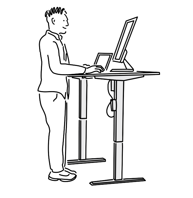 En person som står och arbetar vid en dator i lämplig arbetshöjd